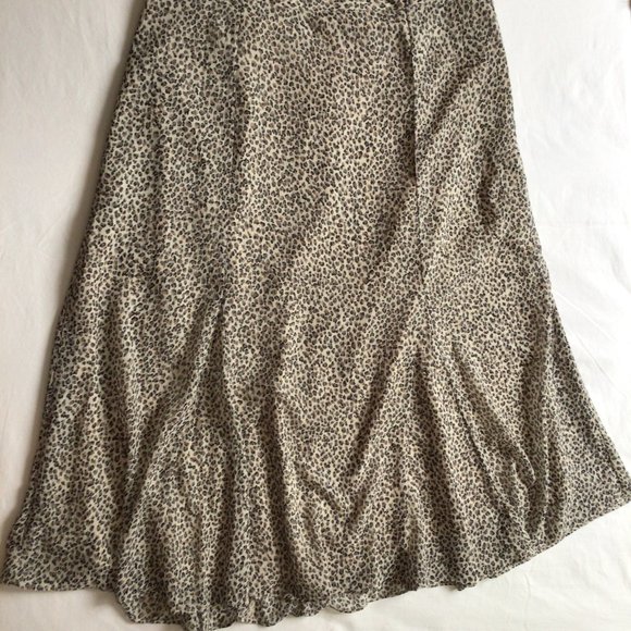 Covington grey & tan leopard print lightweight skirt - Picture 2 of 7